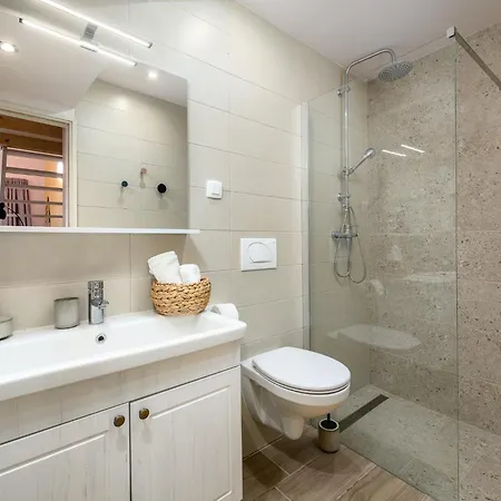 Stella Marina Deluxe Apartmán *